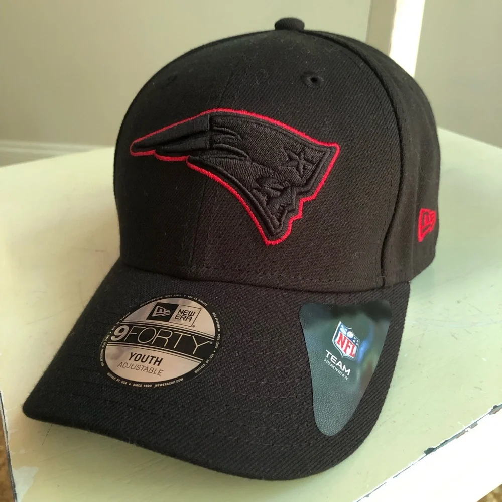 New w Tag: New Era New England Patriots SnapBack Hat. One Size Adjustable